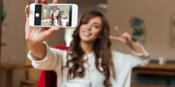 How to take selfies - Tips for nude selfies