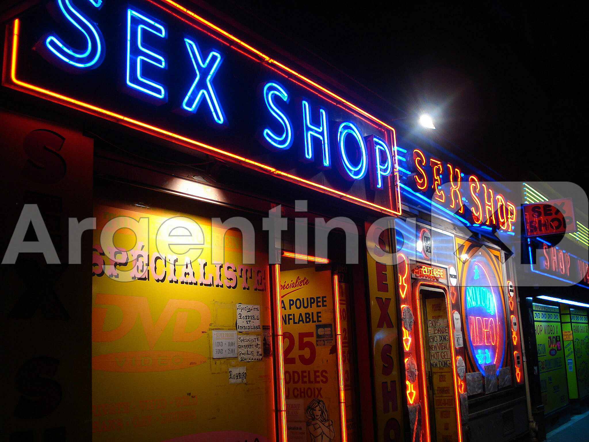 THE BIGGEST SEX SHOP IN THE WORLD WAITS FOR YOU IN JAPAN!