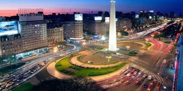 A Buenos Aires-i obeliszk 86 éve