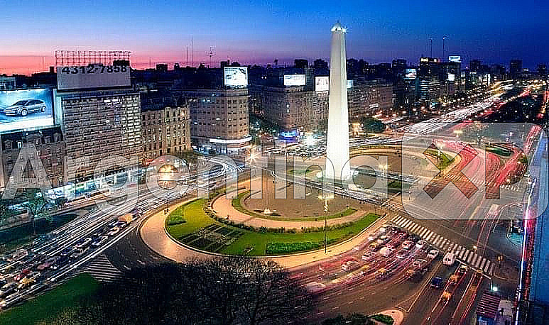 Gli 86 jaar Obelisk van Buenos Aires