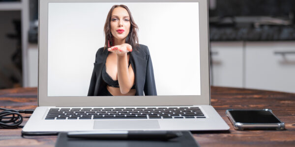 Digitális szexmunka – Változtassa meg szolgáltatásait kísérőként